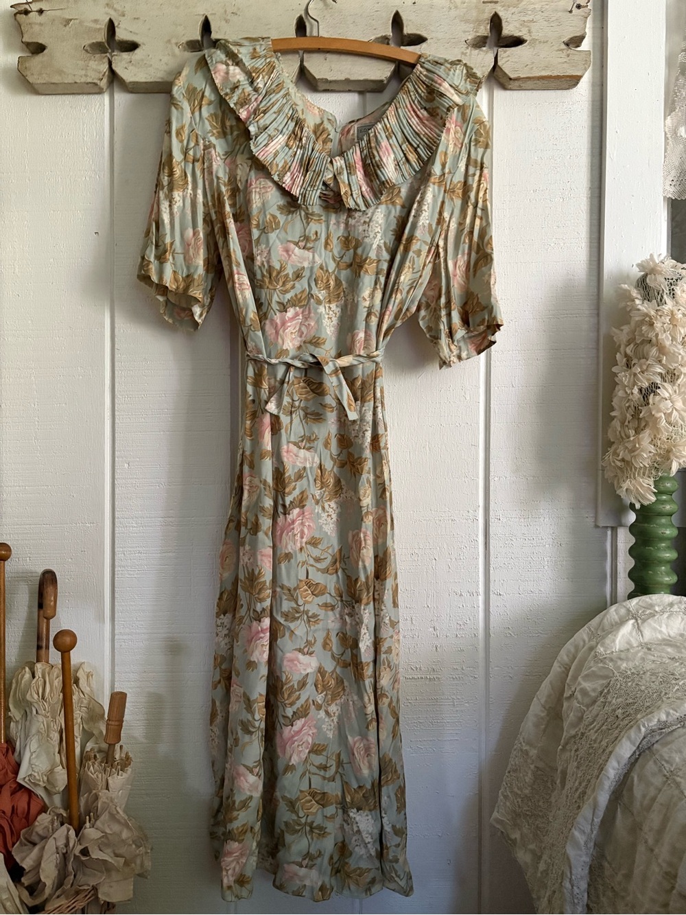Vintage Romantic Floral Maxi Dress in Light Blue and Pink Plus Size